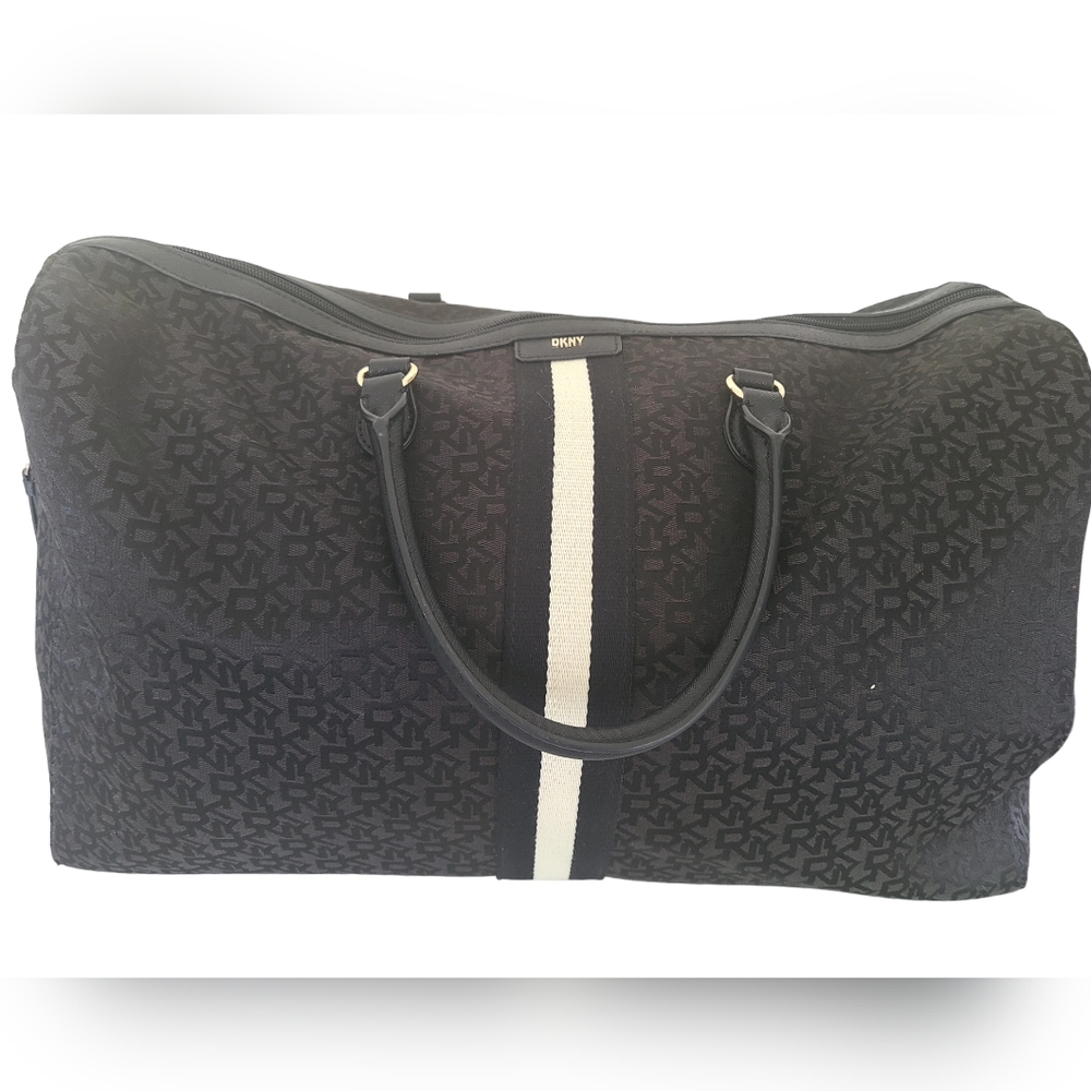 EUC DKNY Travel bag